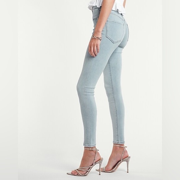 Express Skinny High Rise Jeans Light Wash Excellent Size 8 S - Picture 3 of 10